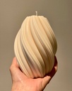 Large twirl candle