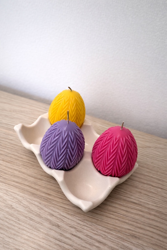 Set Of 3 Egg Candles + Egg Nest Tray